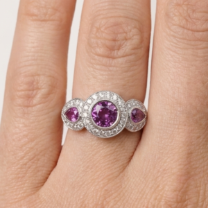 WHITE GOLD SAPPHIRE & DIAMOND RING