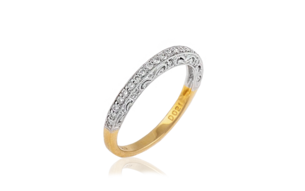 18 carat grain set filigree wedding band diamond set_24589
