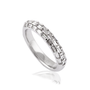 18 carat white gold wedding ring with baguette diamonds_28036