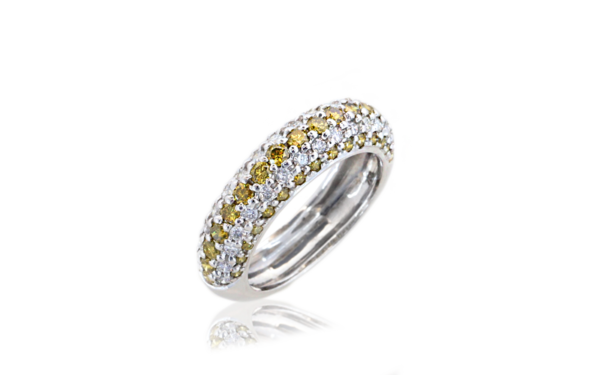 30303 white and yellow diamonds