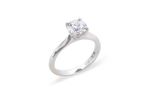 Ladies diamond engagement ring solitaire with brilliant cut diamond claw set